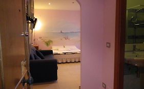 Elisart Guest House
